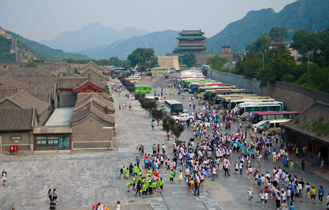 电动扫地车助力解决景区清洁难题! 电动扫地车助力解决景区清洁难题!