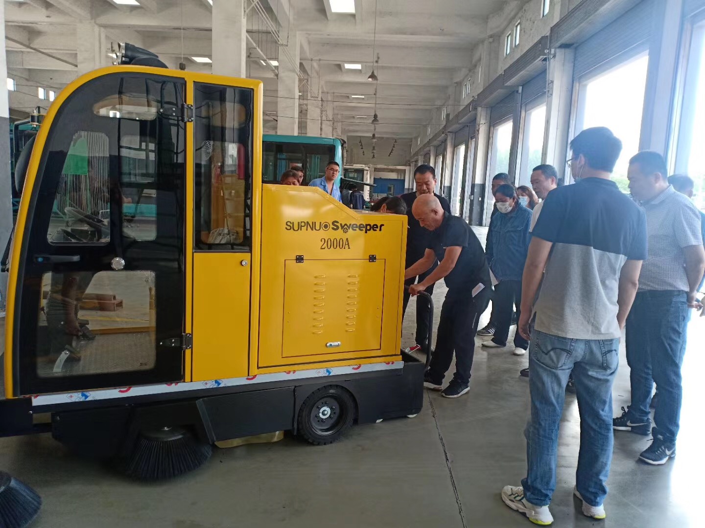 常州公交公司再次采购圣倍诺2000A型电动扫地车
