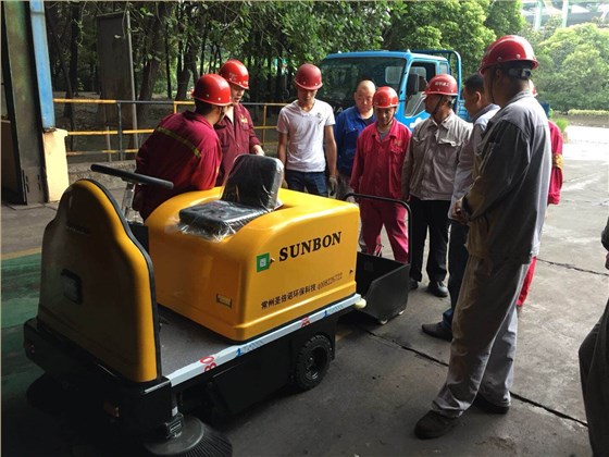 车间电动扫地车合作案例-江苏沙钢集团 车间电动扫地车合作案例-江苏沙钢集团