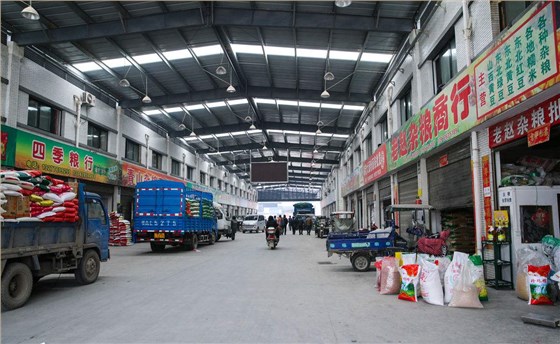 农贸批发市场能用驾驶式扫地车吗 农贸批发市场能用驾驶式扫地车吗