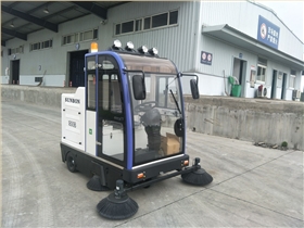 电动扫地车在某房产公司建筑工地的使用案例