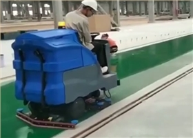 2000A型驾驶式电动扫地车在某机械厂应用