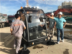工地扫地车什么样，多少钱一台