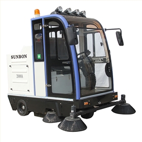 驾驶式扫地机实用性被大众认可