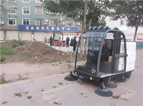 物业公司使用电动扫地车有什么优势？