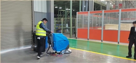 工厂车间的洗地机可以为他们节省成本