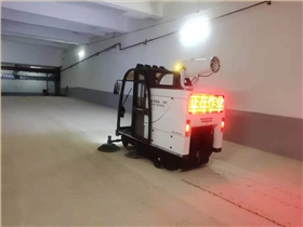 小区扫地车