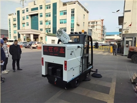 电动清扫车：城市环境卫生新利器