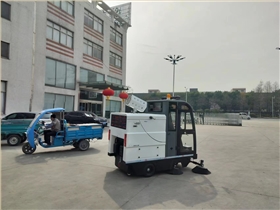 垃圾清扫车