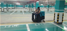 为什么驾驶洗地机可以成为购物商场清洁的主要设备呢？