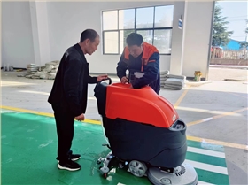 物业清扫车：提高环境卫生质量，降低劳动力成本