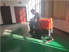 洗地机在工业环境中的革命性影响