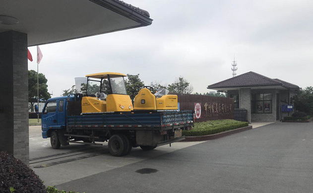 常州制药厂采购圣倍诺1800A型电动扫地车