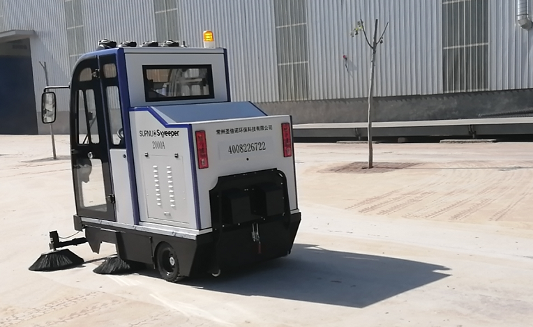 驾驶式电动扫地车能在沙厂使用？