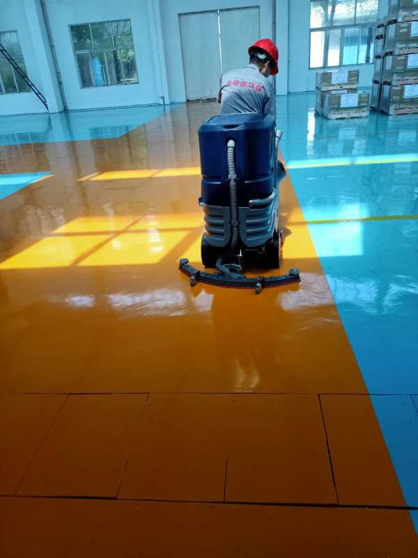  江苏宜兴陶瓷厂采购驾驶式洗地机