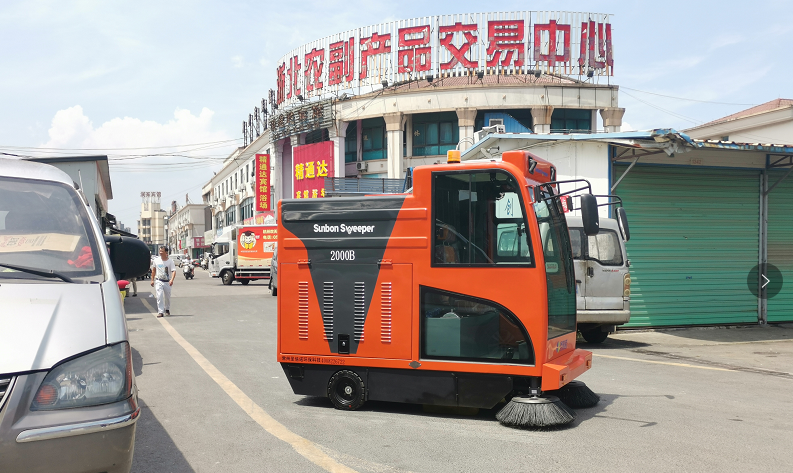 浙江某农贸市场采购2000B电动清扫车