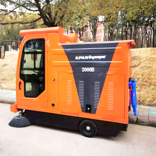 小型电动清扫车