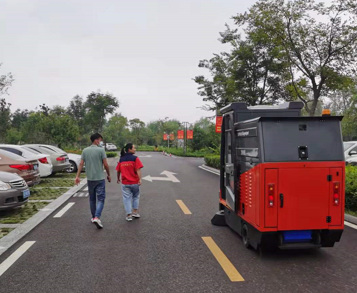 3台全封闭电动扫地车2000B在徐州大屯能源股份有限公司交付成功