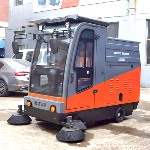 沐鸣2官方注册驾驶式型电动扫地车解决冬季环卫保洁难题
