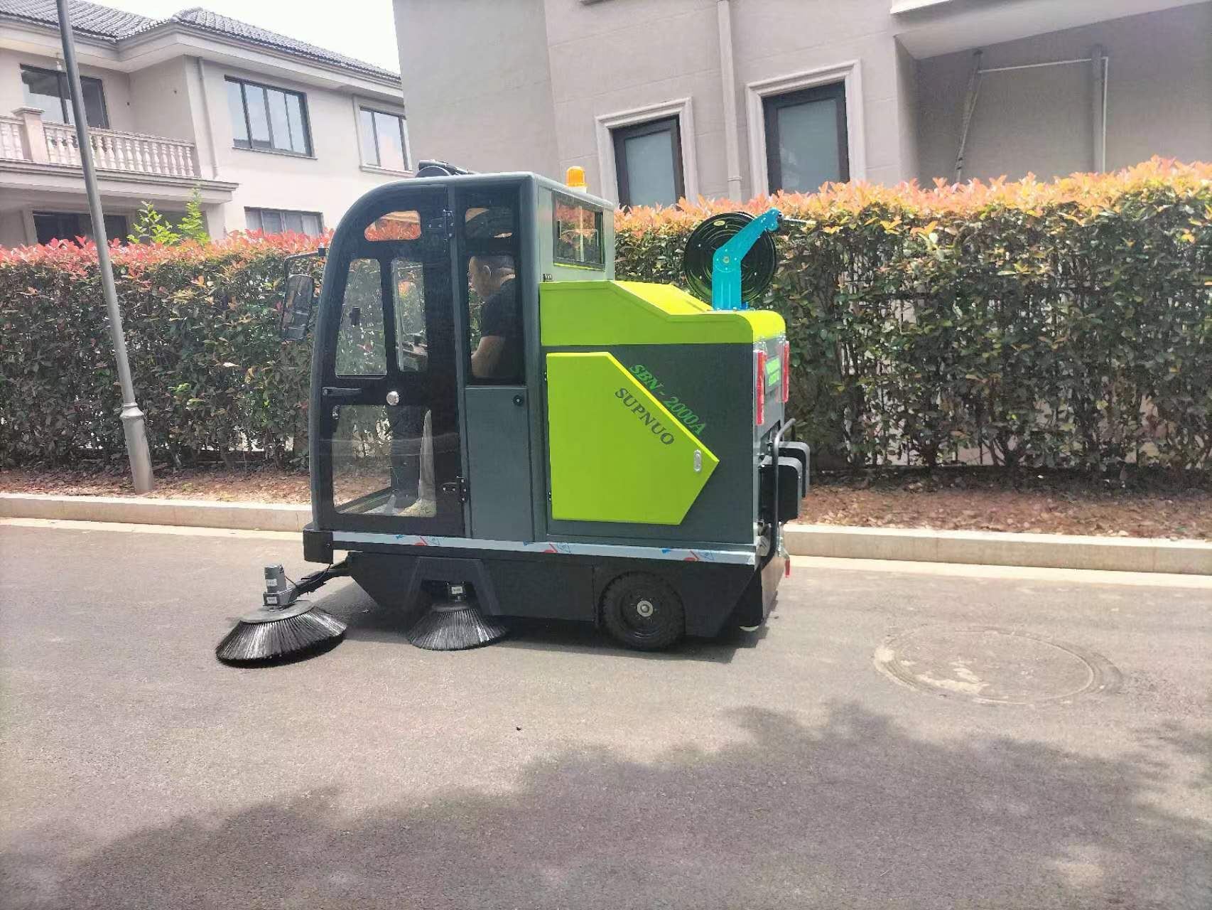 多功能电动扫地机的价格在2-6万左右，是否合理？
