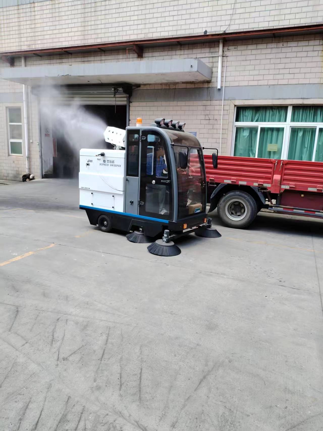 车库清扫车：城市清洁的科技革新 