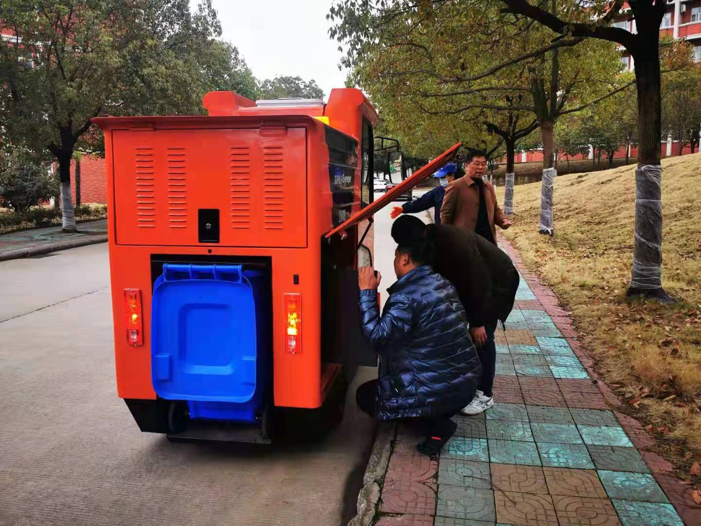 清扫车：城市清洁的隐形英雄