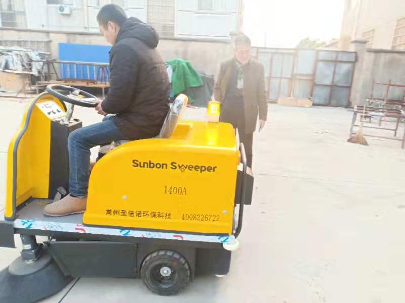 智能扫地车：引领清洁科技的新风潮