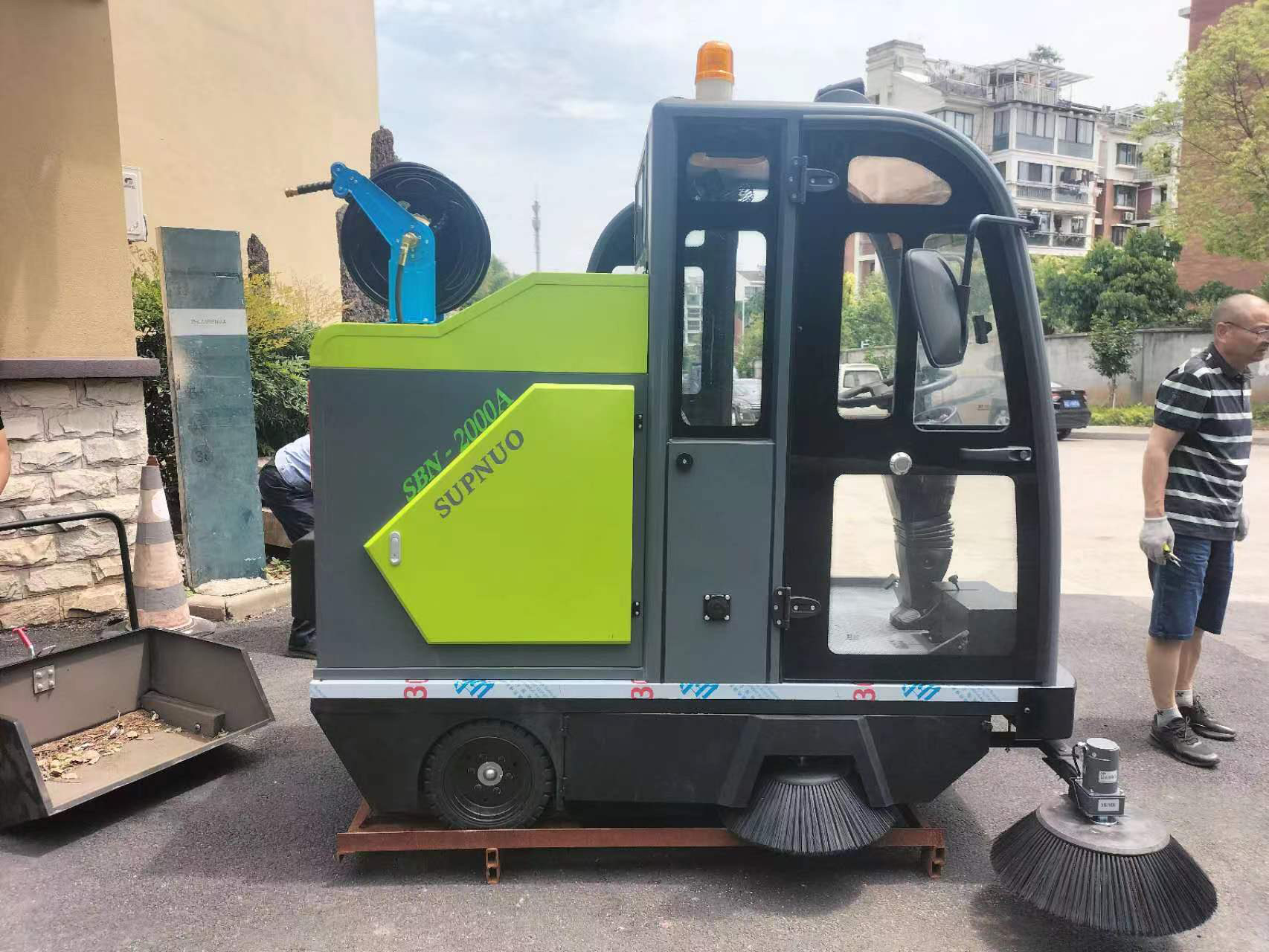 扫地车：助推城市发展的智能新力量