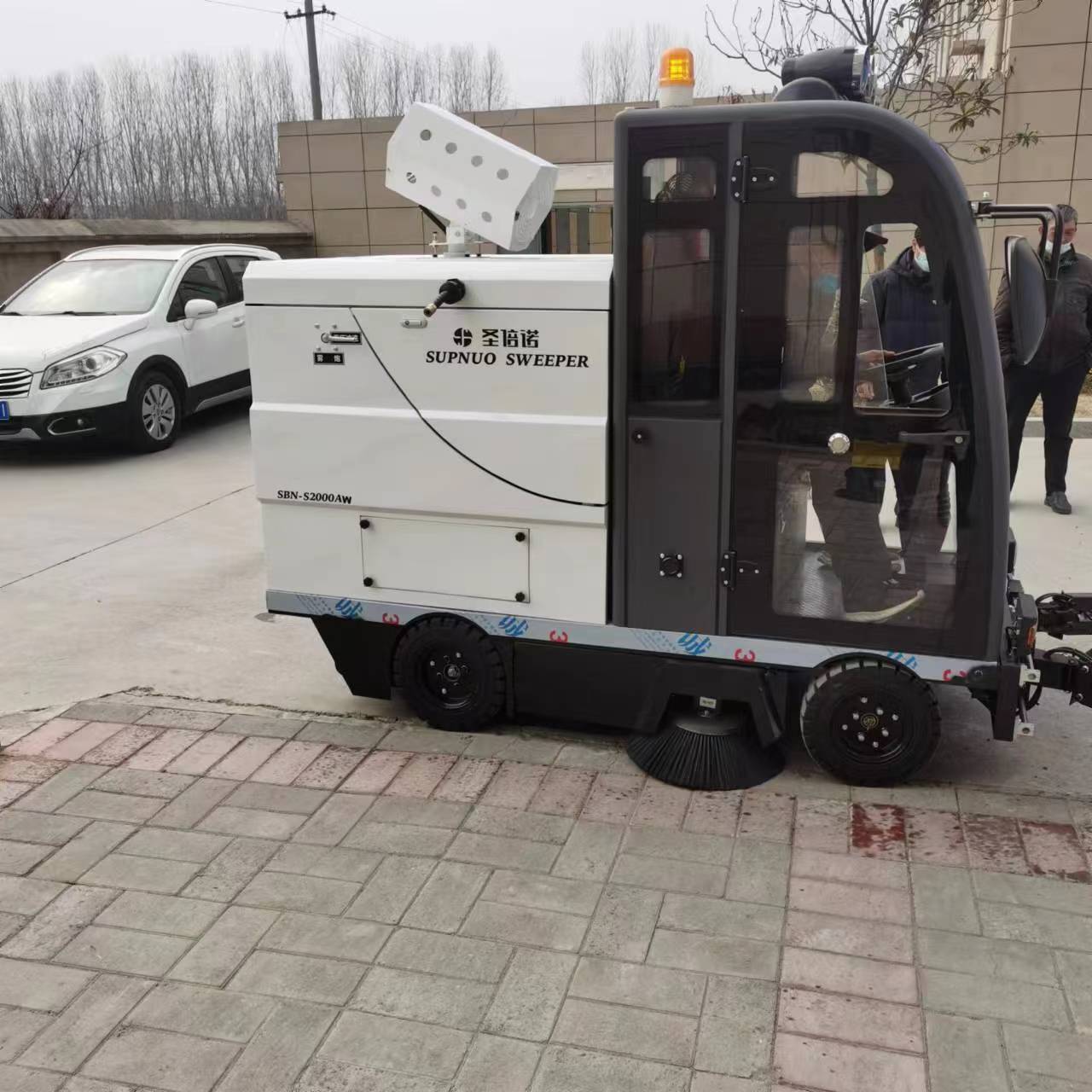 驾驶式扫地车：行业新宠引领清洁革命
